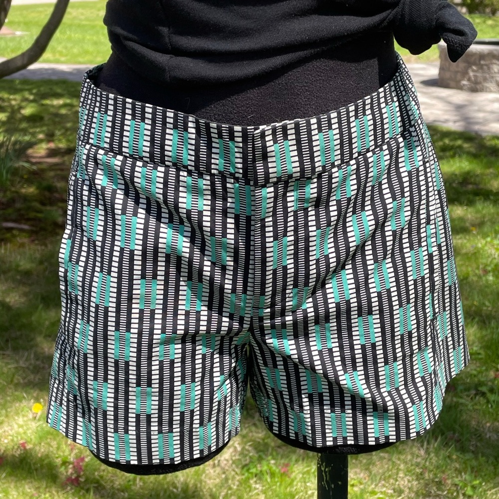 GAP shorts EUC
